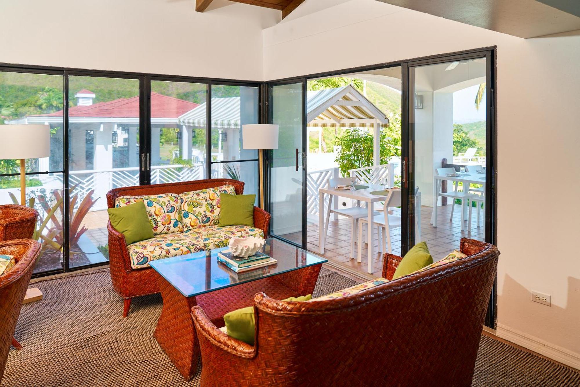 Mount Nevis Hotel Bagian luar foto