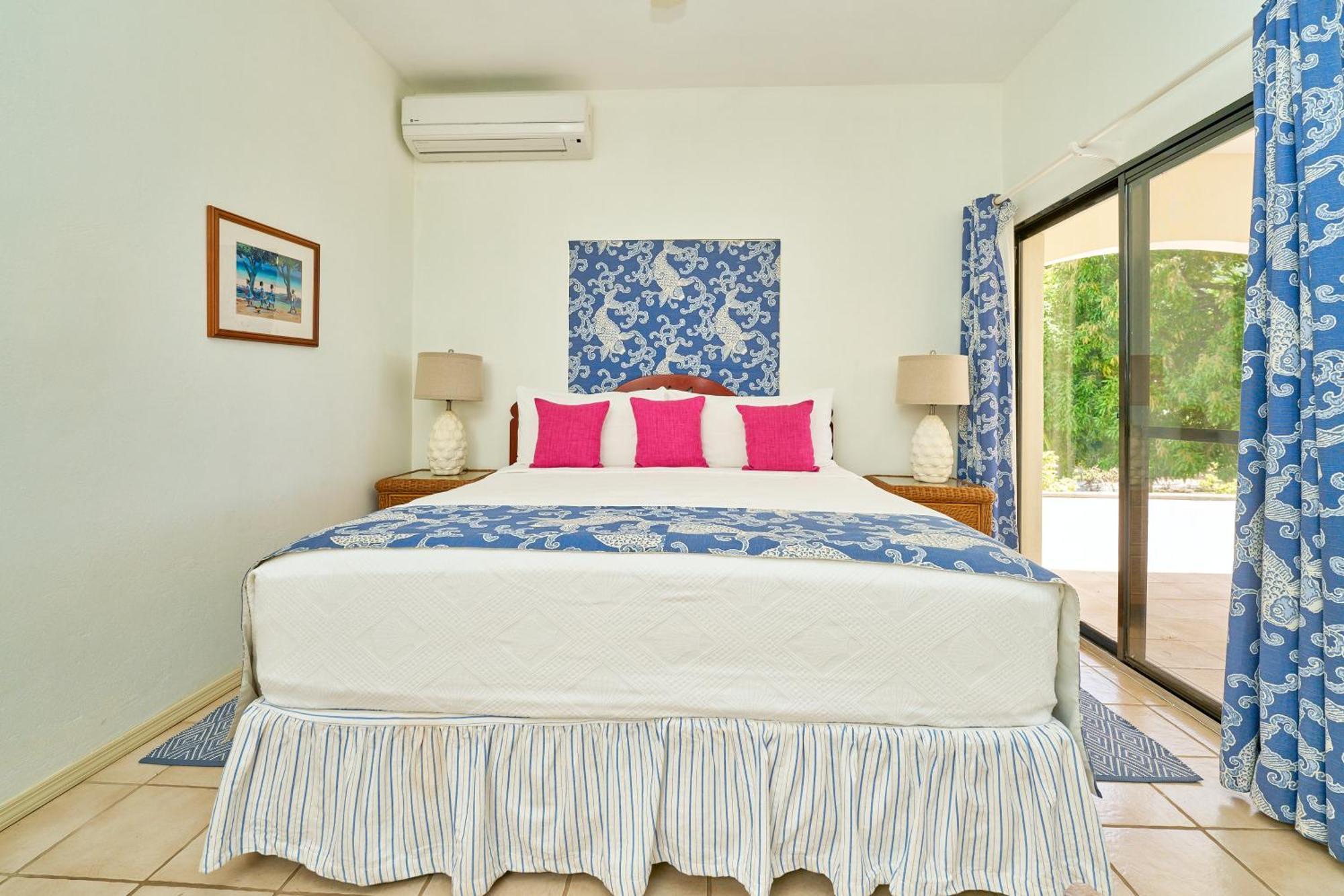 Mount Nevis Hotel Bagian luar foto