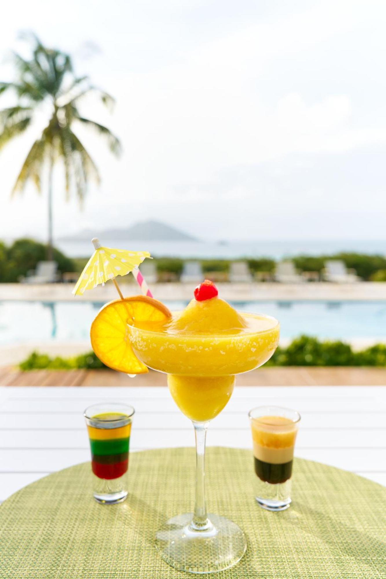 Mount Nevis Hotel Bagian luar foto