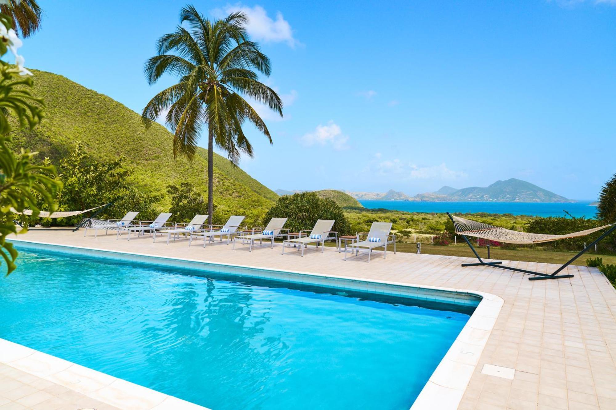 Mount Nevis Hotel Bagian luar foto