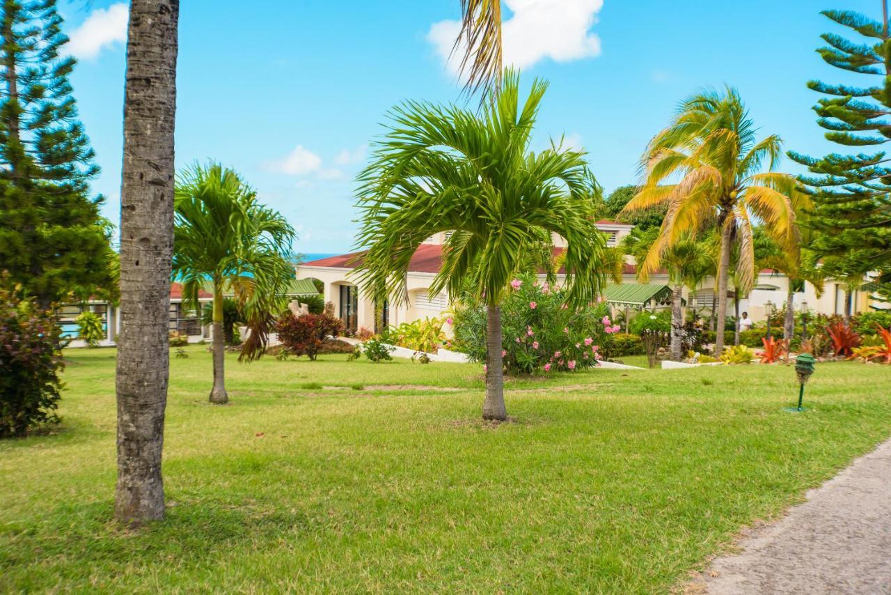Mount Nevis Hotel Bagian luar foto